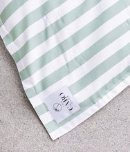 Load image into Gallery viewer, Cabo Club Floats