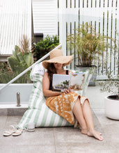 Load image into Gallery viewer, Cabo Club Floats